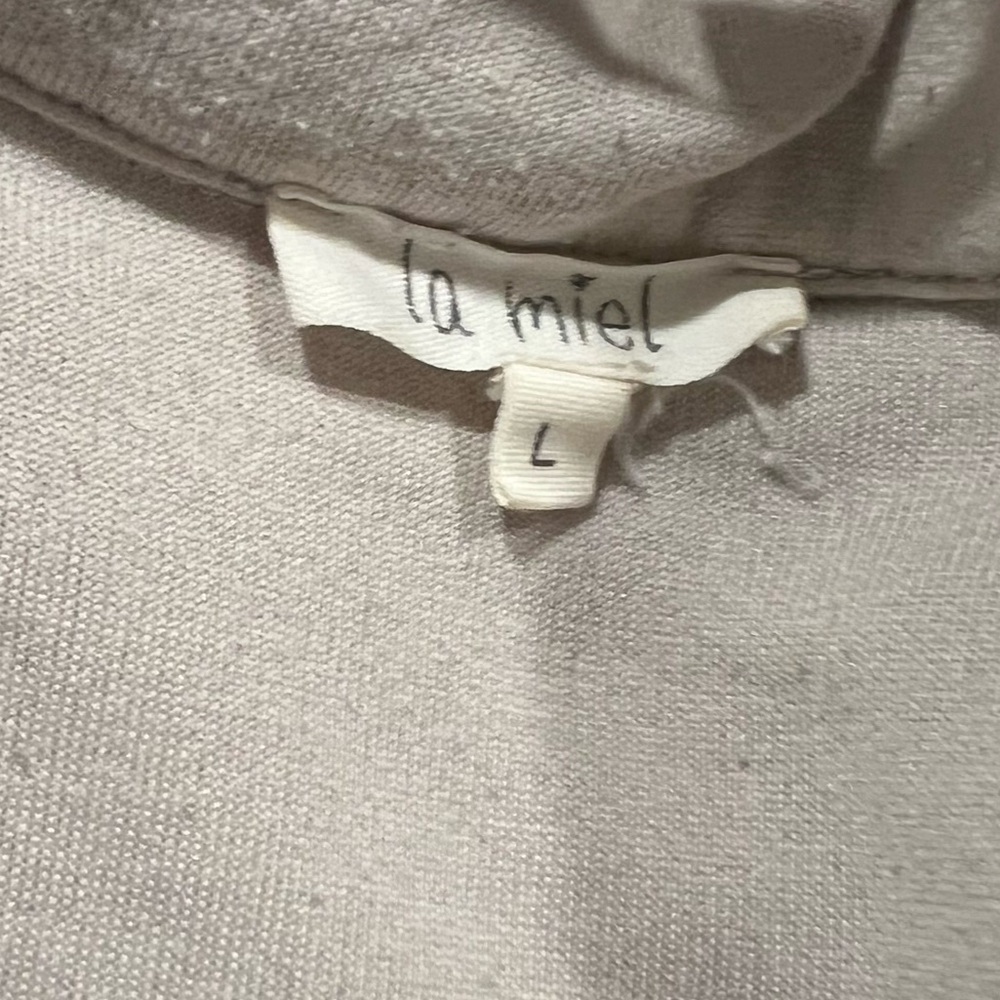 Shacket - Picture 3 of 3